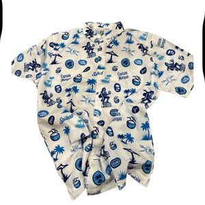 NWOT Captain Morgan Men's Printed shirt size XL Button Down Blue White